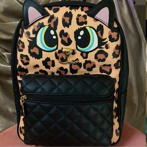🧨BETSEY JOHNSON Large Leopard
Cute Kitty Backpack Like New (OFFERS OVER $88‼️) 🧨